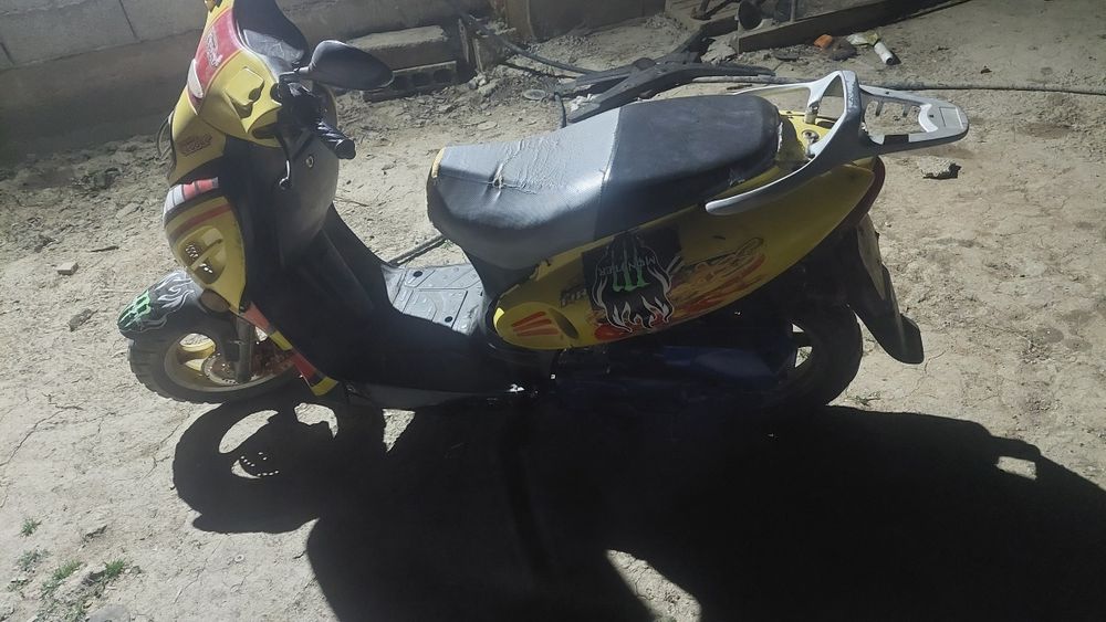 Vând scuter 4t  80cc refăcut motor complet