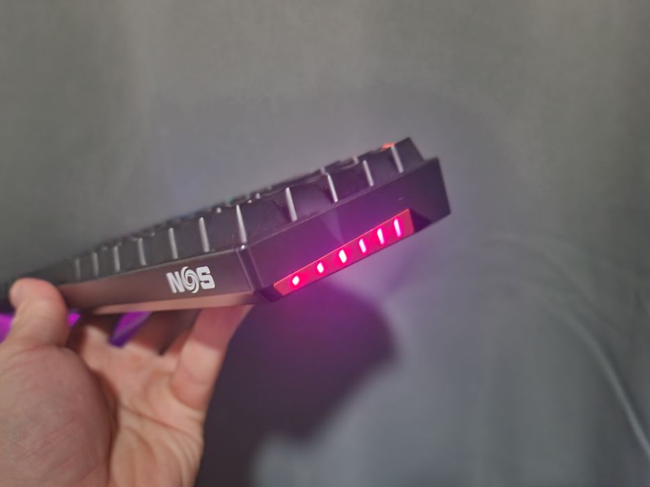 Tastatură mecanică NOS C650 RGB 65% – compactă