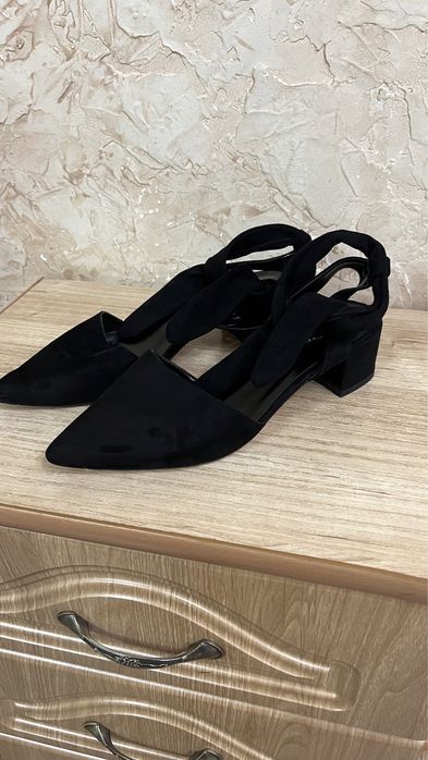 Продам обувь  женскую