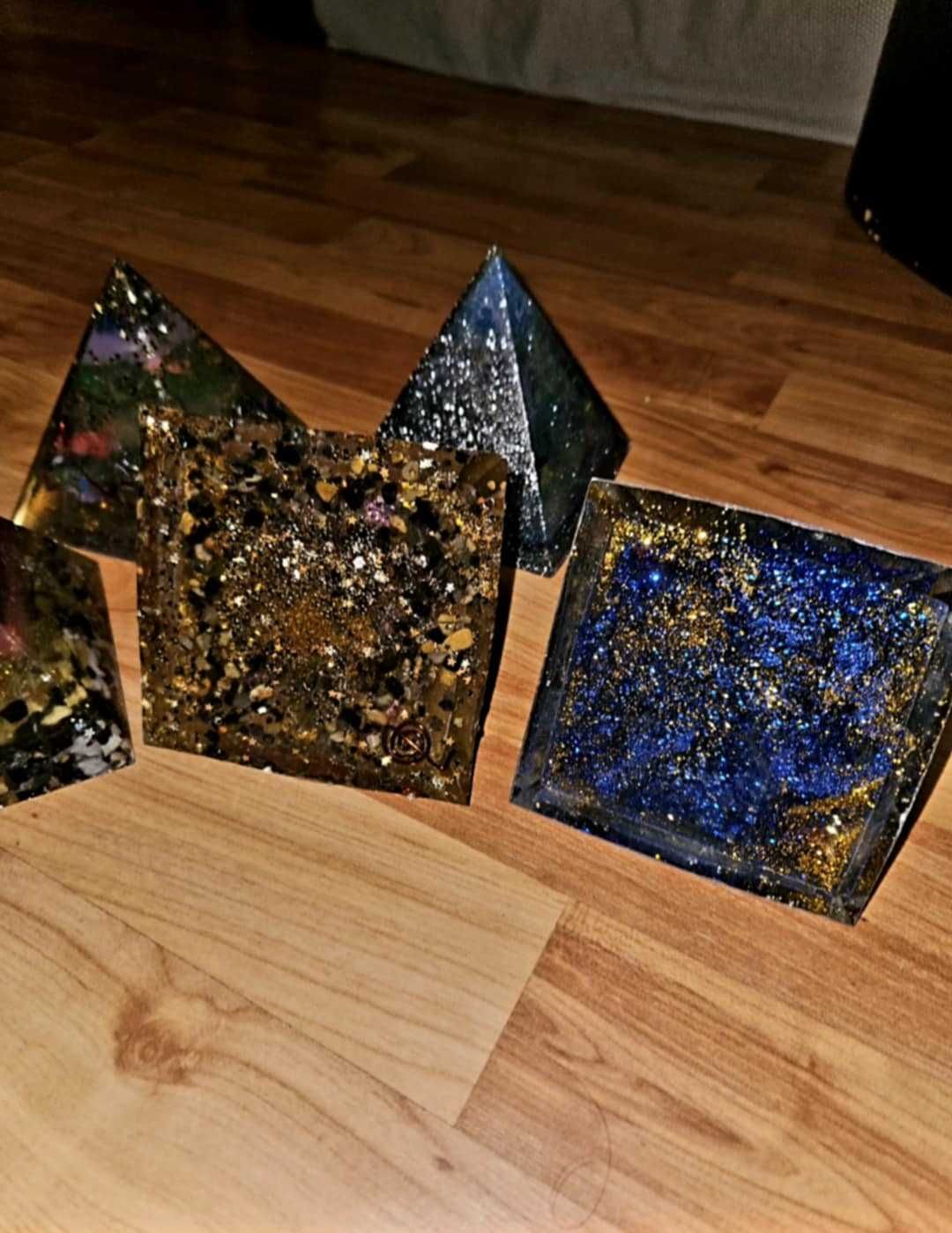 Piramide 11 x 11 cm handmade