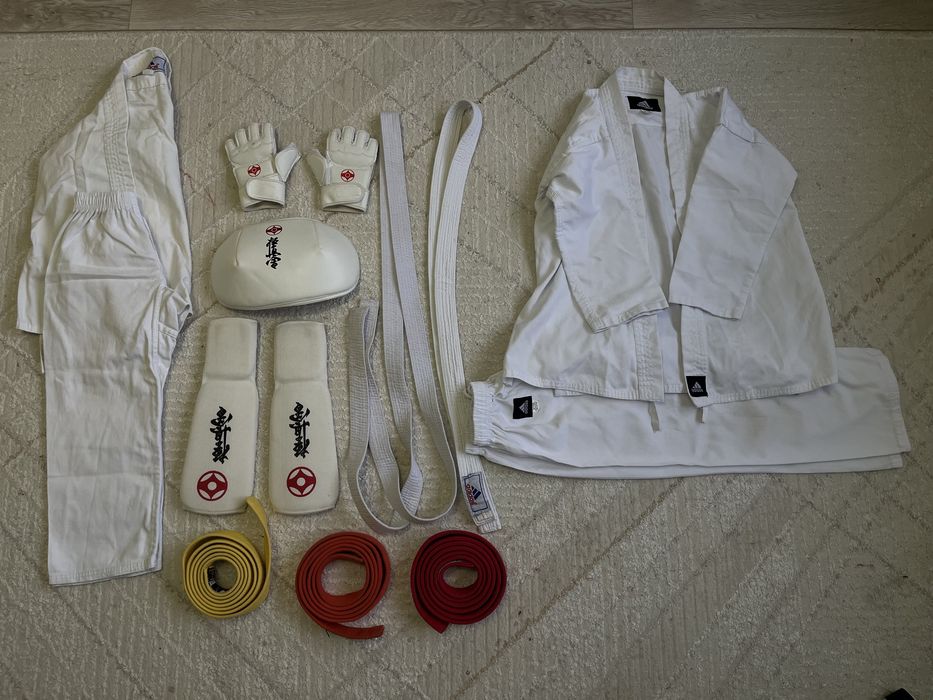 Продам комплект экипировок для каратэ