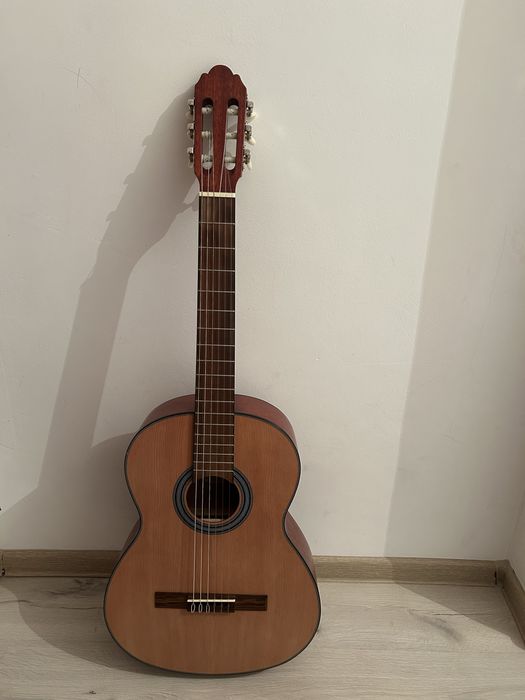 Продается гитара