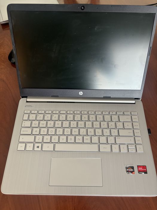 Laptop HP AMD Ryzen 7 4700U, 16 GB RAM, 512 SSD -  Windows 11 Home