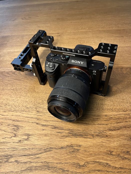 Kit Sony A7II + obiectiv 28-70 + accesorii