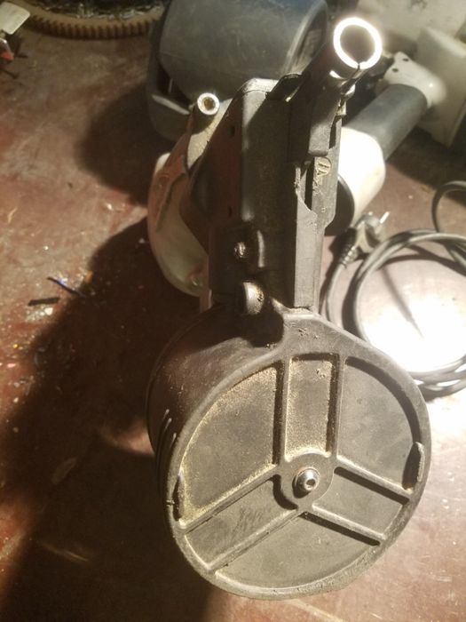 Pistol pneumatic profesional de impuscat cuie de 7 cm