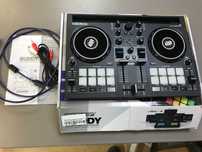 Reloop Buddy DJ контролер за Apple