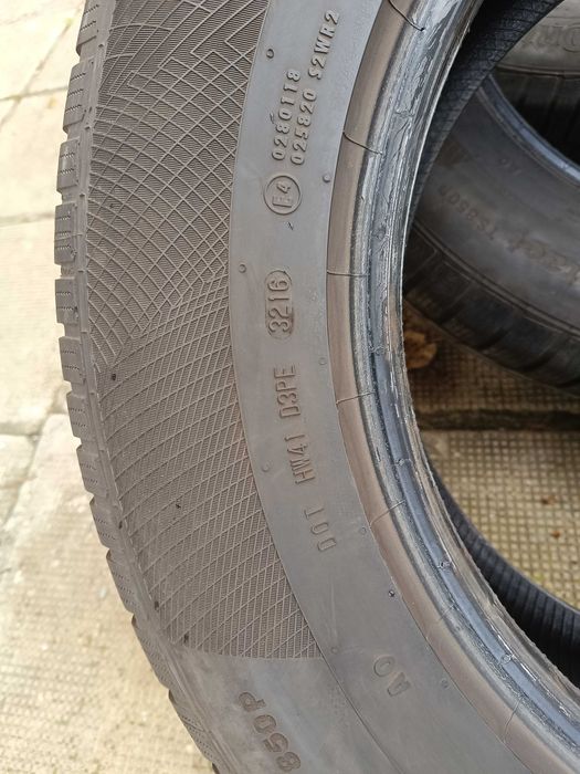 Зимни гуми 17 ' цола 235 / 65 R17 CONTINENTAL 4 БРОЯ