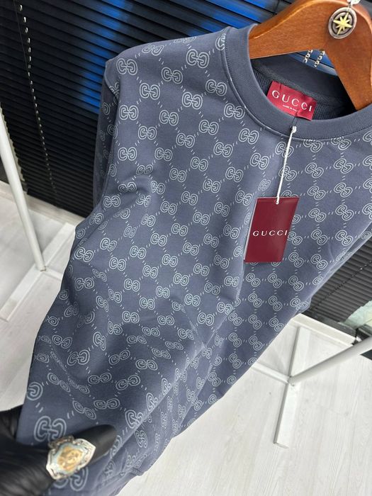 Мъжки блузи различни модели