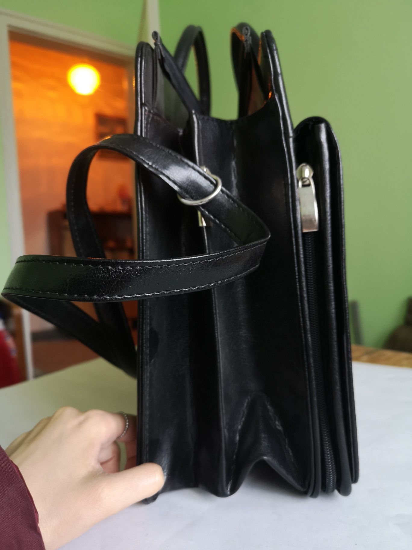 Нова кожена чанта за лаптоп или документи