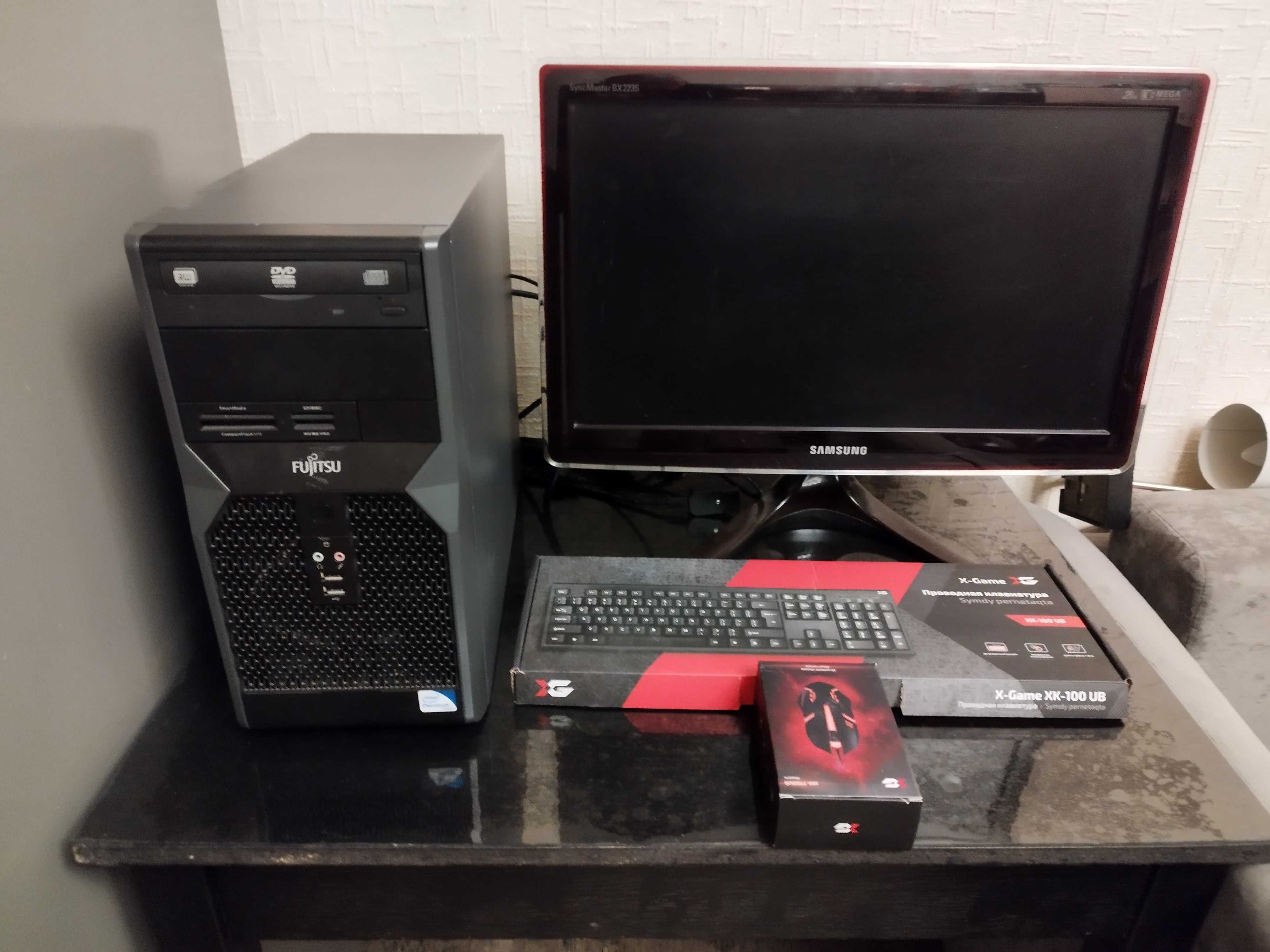 Core2Quad Q8400, 2,66Ghz, 4Gb DDR2