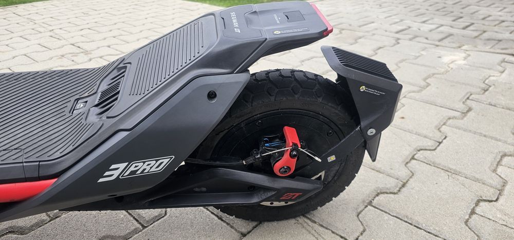 Тротинетка Segway ZT3 Pro