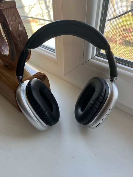 Продам без проводные наушники