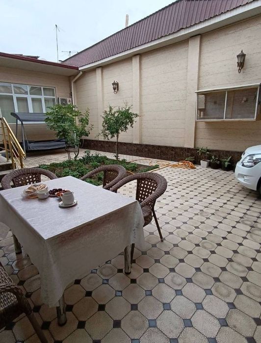 Xovli srochna sotiladi Shayxontoxur Shofoyiz maxalla 2,3 sotx 4+1 xona