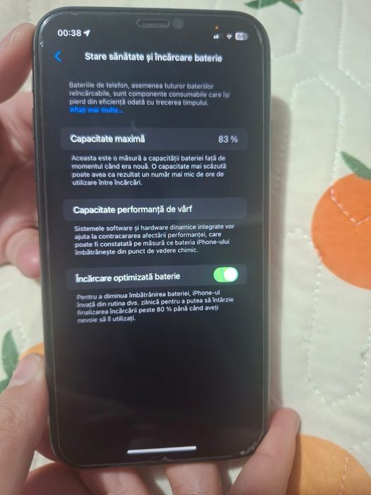 Iphone 11 bleck are folie de protectie pe el