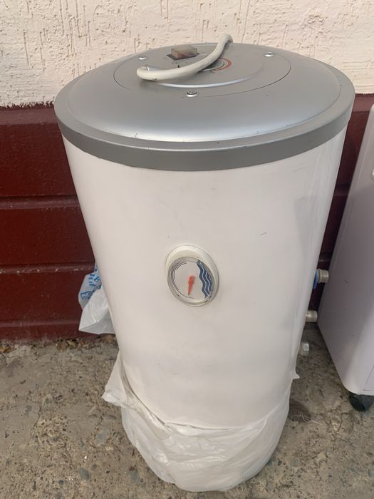 Аристон срочно, состояние отличное