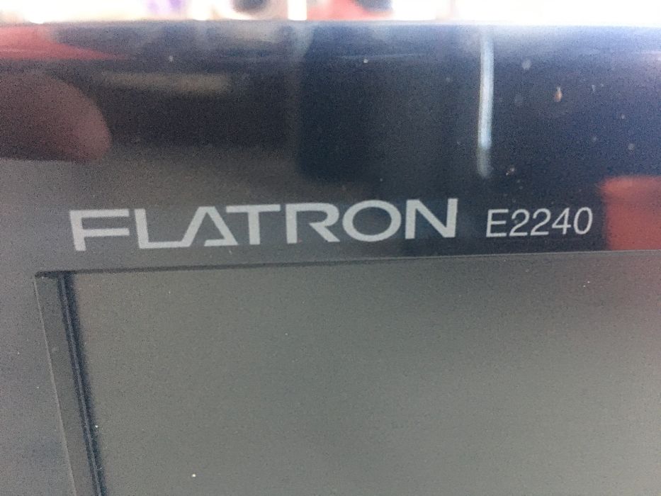 Монитор LG Flatron E2240S-PN