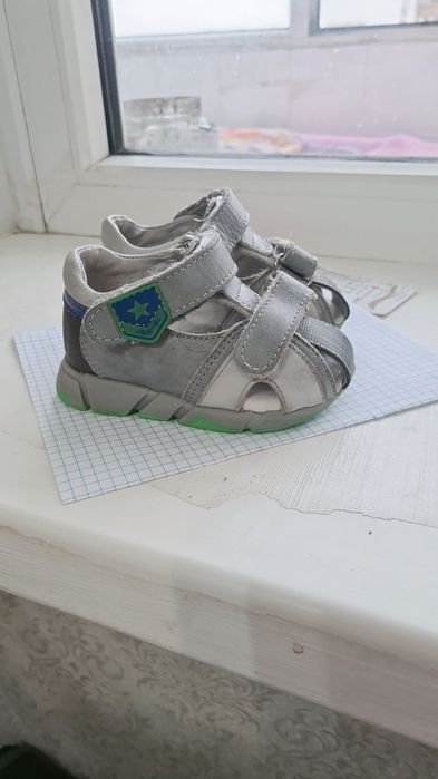 Продам детский кожанный ортопедический сандали