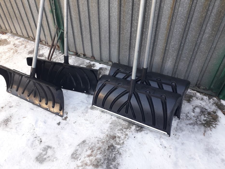 Зимняя лопата скребок