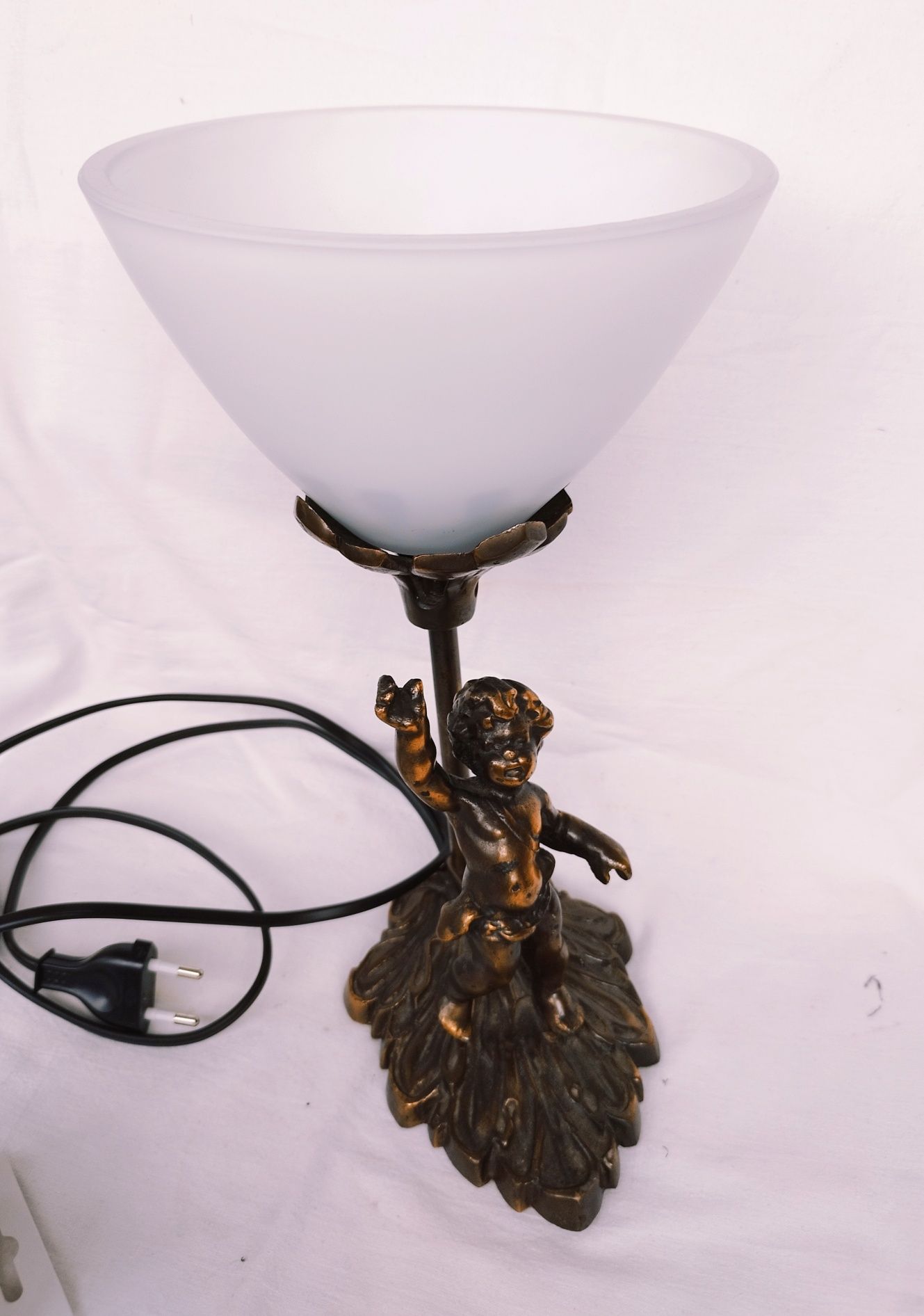 Lampă veioză vintage din alamă și abajur din sticlă, Înger Heruvim.