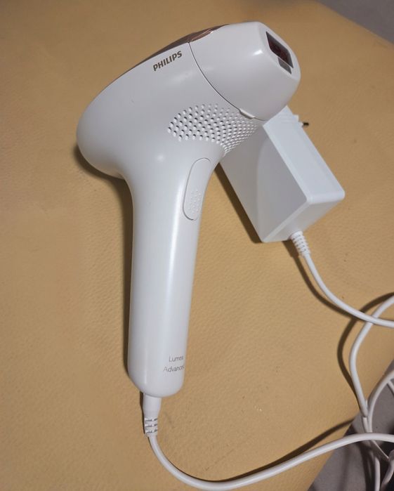 Фотоепилатор Philips Lumea Advanced IPL Hair Removal.
