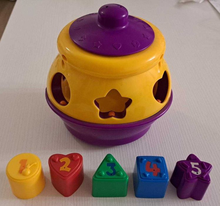 NOU -Limba Romana, Jucarie interactiva Fisher Price, Borcanul cu forme