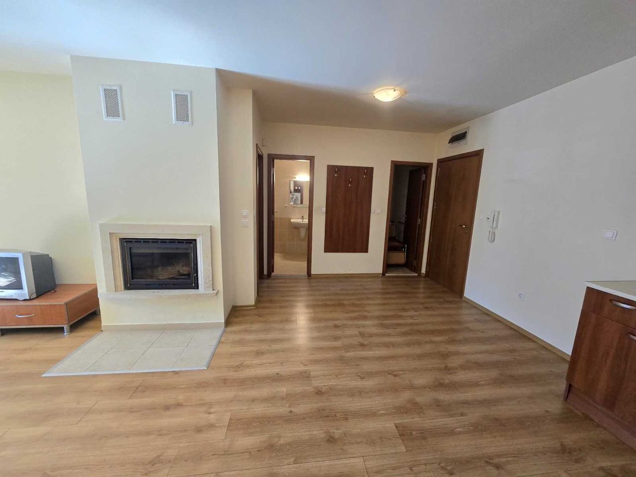 Продава се Двустаен апартамент в Банско - 69 кв.м за 943 €/кв.м - Снимка #2