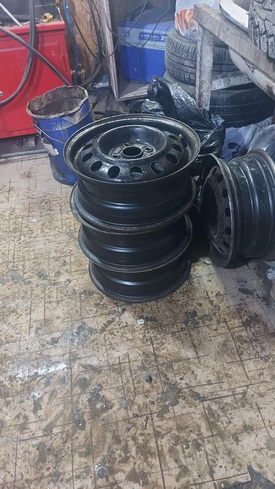 Диск 14     3 штук  На Хундай и тд