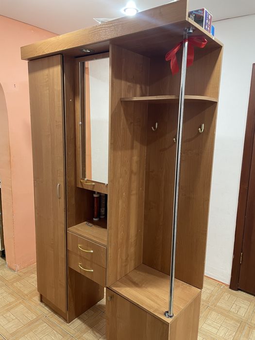 Шкаф для прихожей