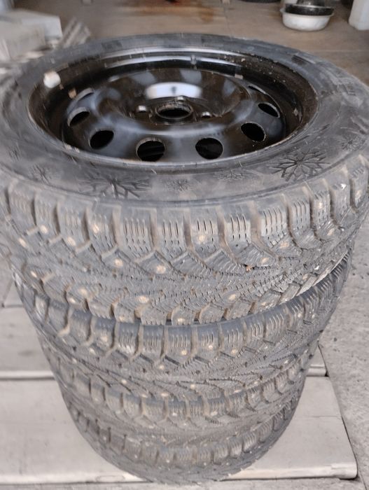 Колёса комплект Kia Rio R15 185/65 с новыми дисками.