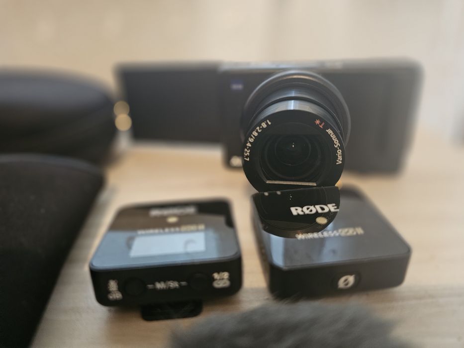 Камера Sony Zv-1 +микрофон RODE