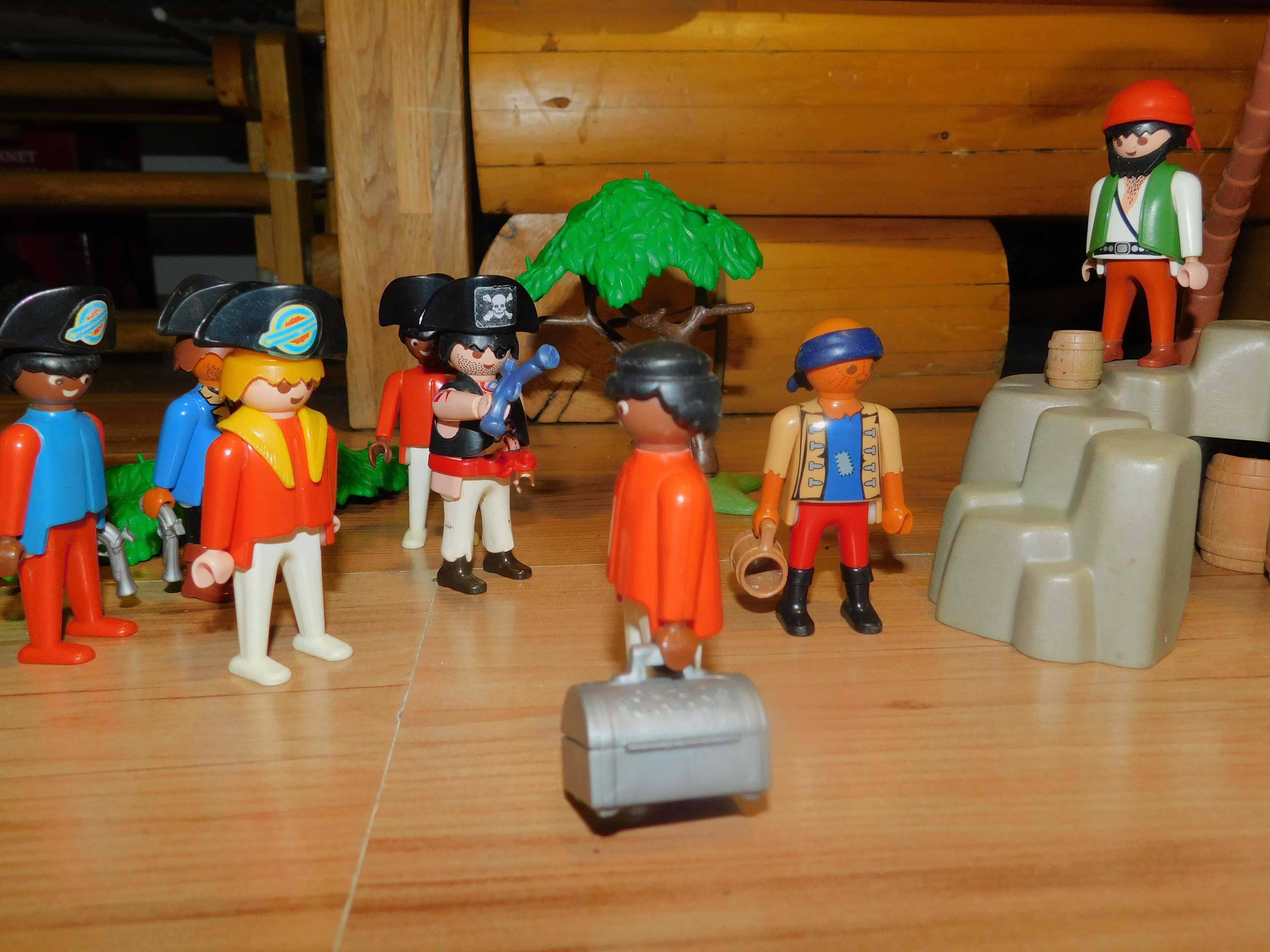 Joc Playmobil * 17 figurine + multe accesorii