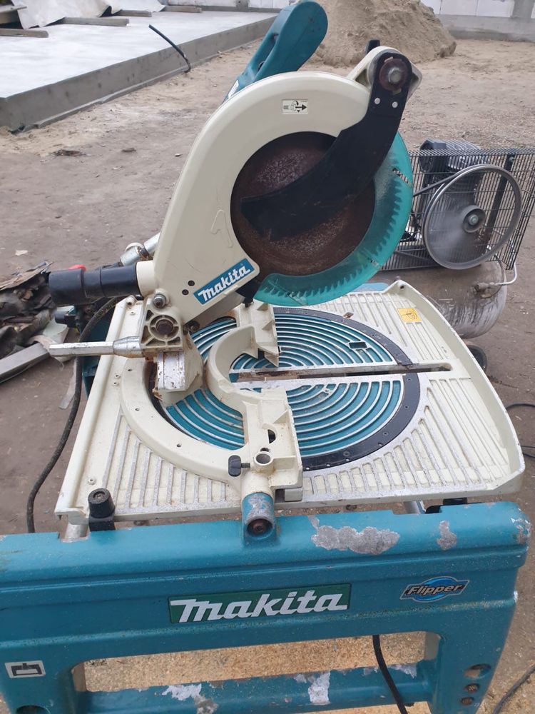 Makita LF1000 masa si pendula