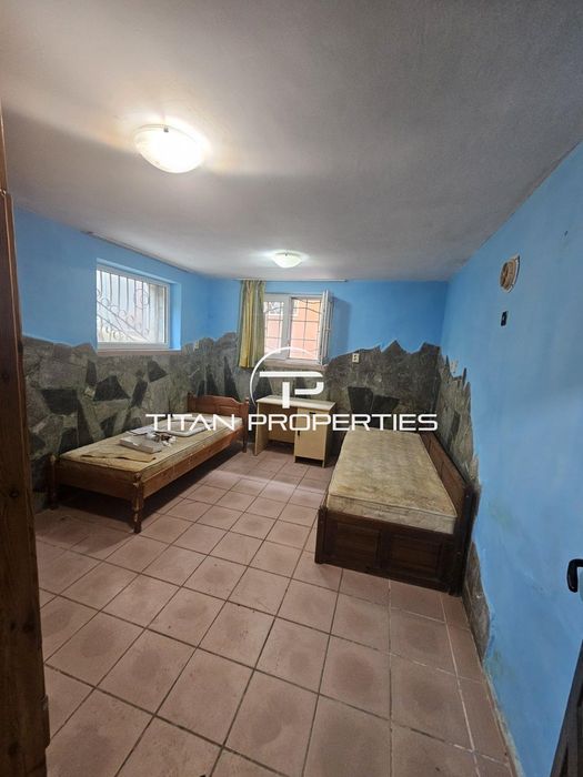 Дава се под наем Тристаен апартамент в Бургас, Център - 83 кв.м за 255 € - Снимка #5