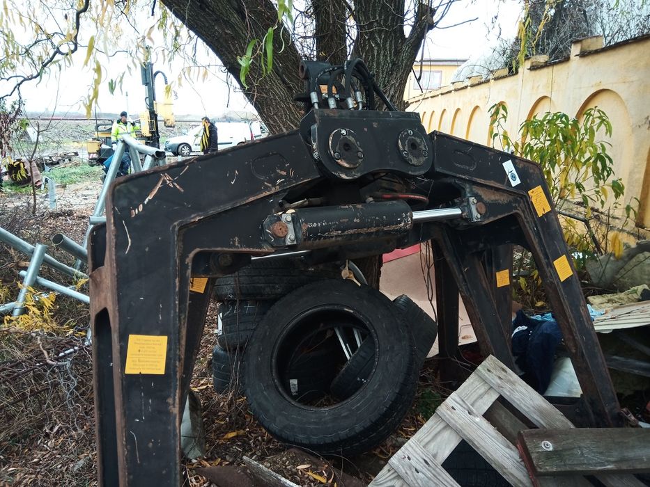 graifer hidraulic ptr materiale constructie - 2 buc disponibile