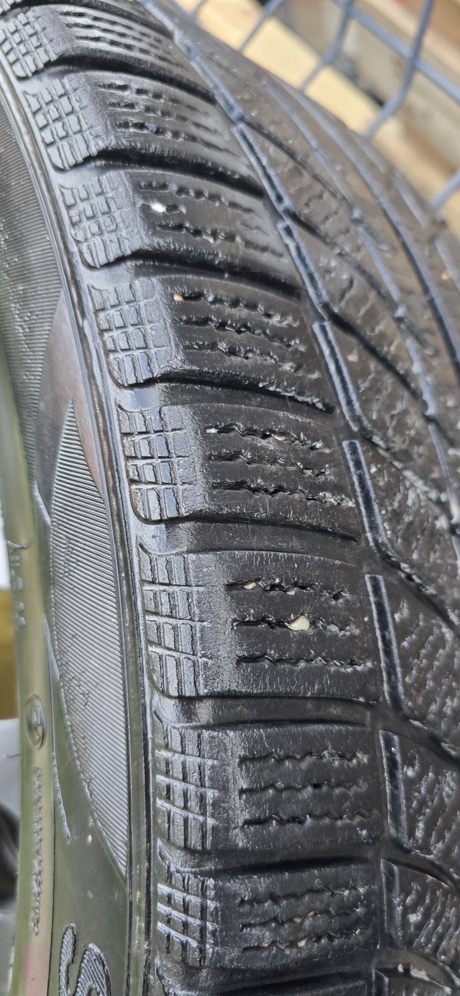 Джанти с гуми БМВ BMW 5x120 224/45/17 железни с зимни гуми