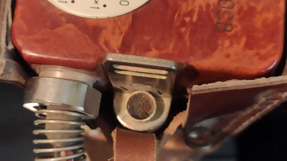 Дозиметр ДП-5Б - советского производства.