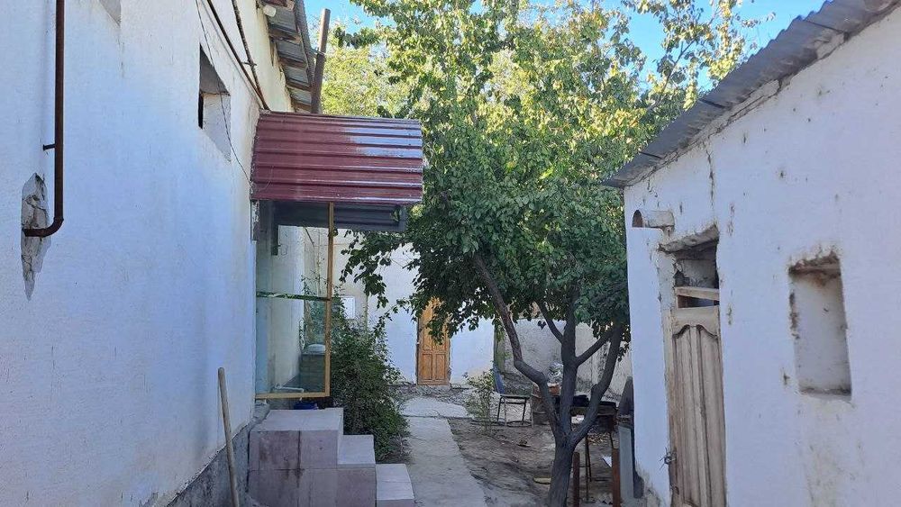 Ақмаңғыт центрында кошпес мулк сатылады!