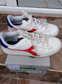 Маратонки Diadora