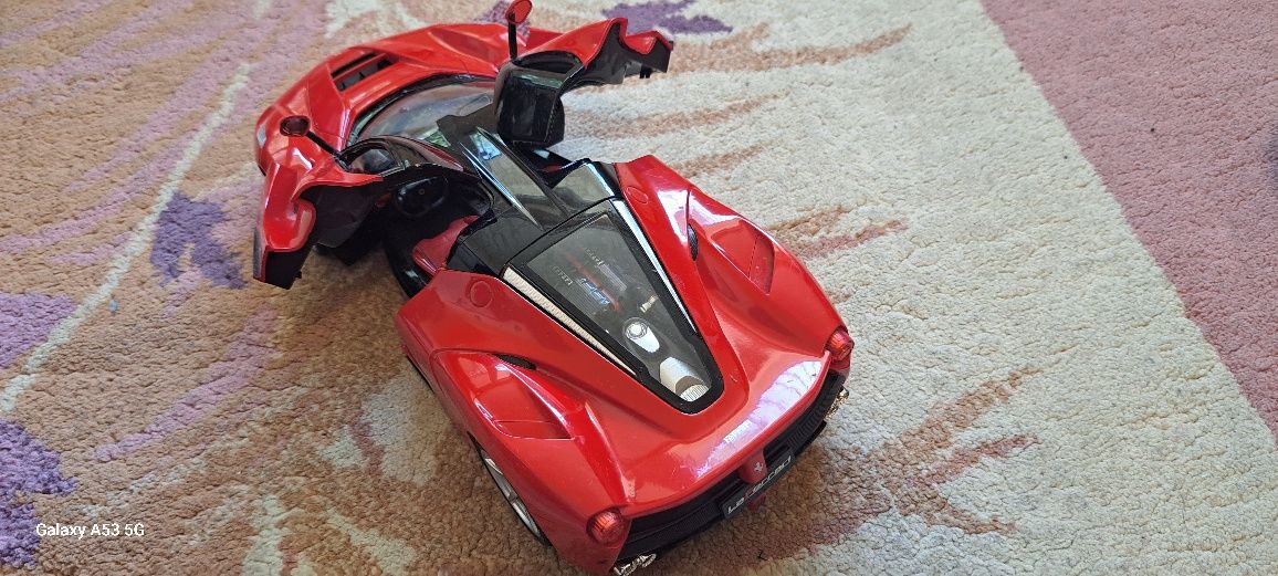 Кола с дистанционно Ферари Ferrari