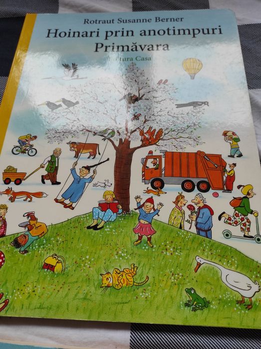 Hoinari prin anotimpuri toate volumele. 160 lei toate.