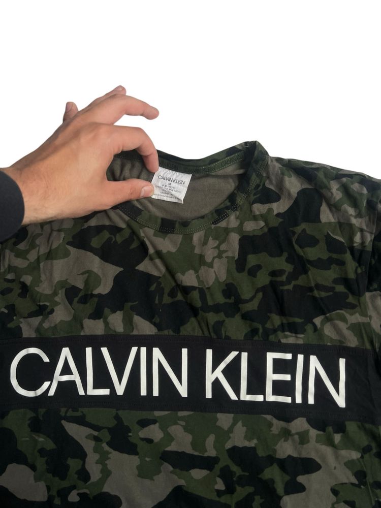 Calvin Klein  4 бр. Мъжки Тениски / XS/S,М,М/L / Оригинал