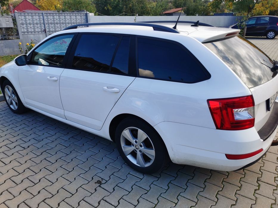 Vând Skoda Octavia