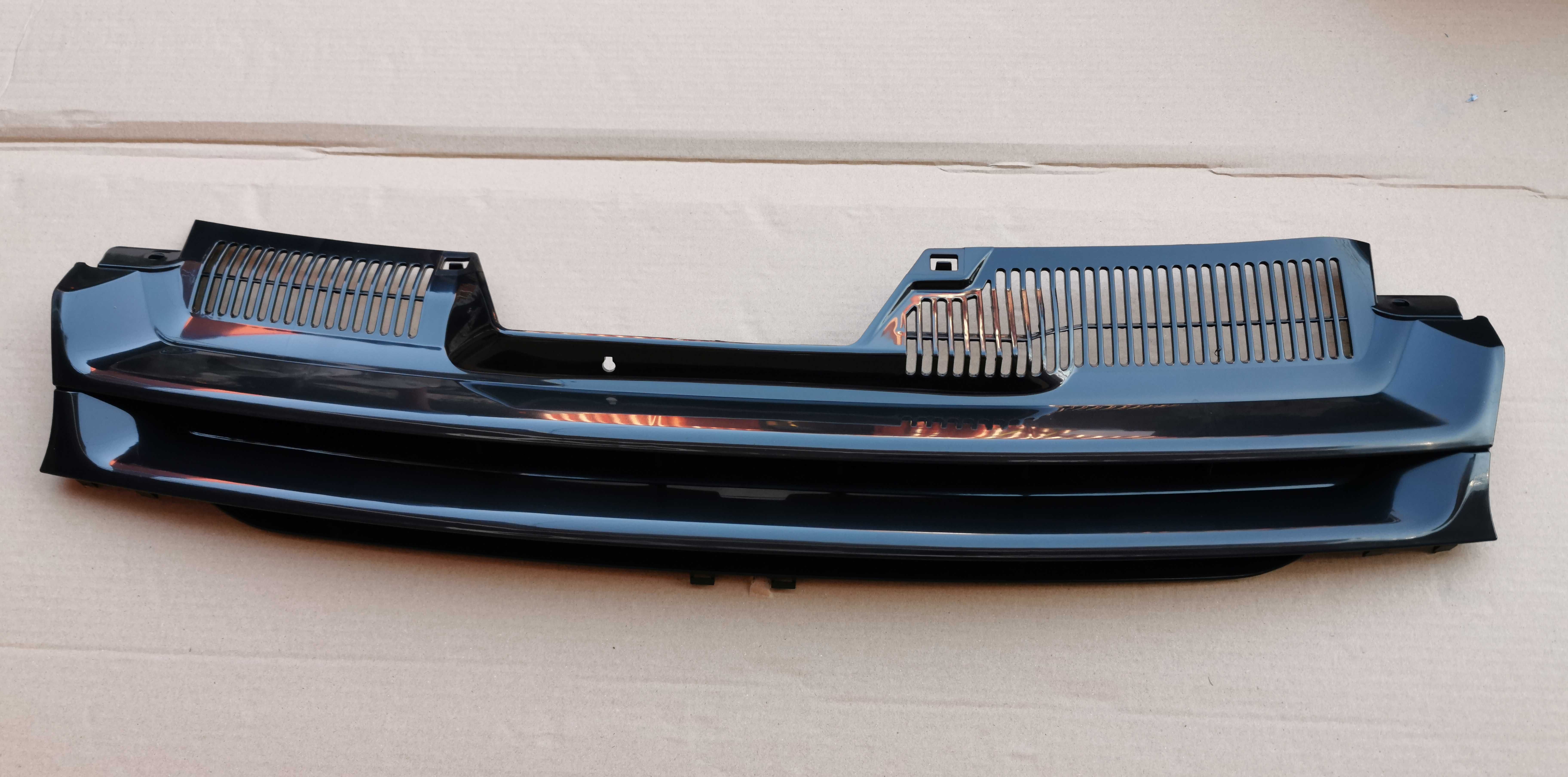 Grila sport tuning fara emblema VW Golf 5 hatchback NOU