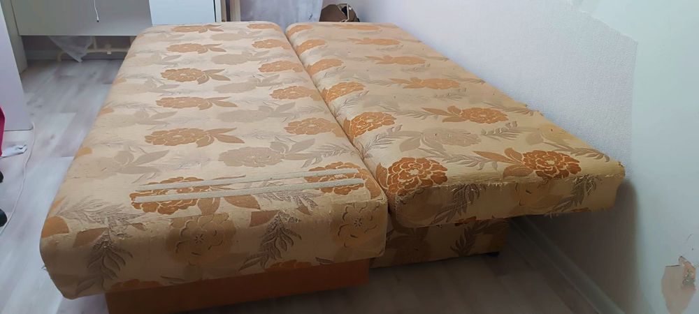 Срочно продам диван