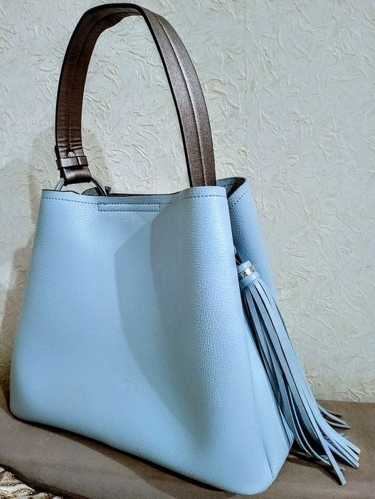 Продам женскую кожаную сумку