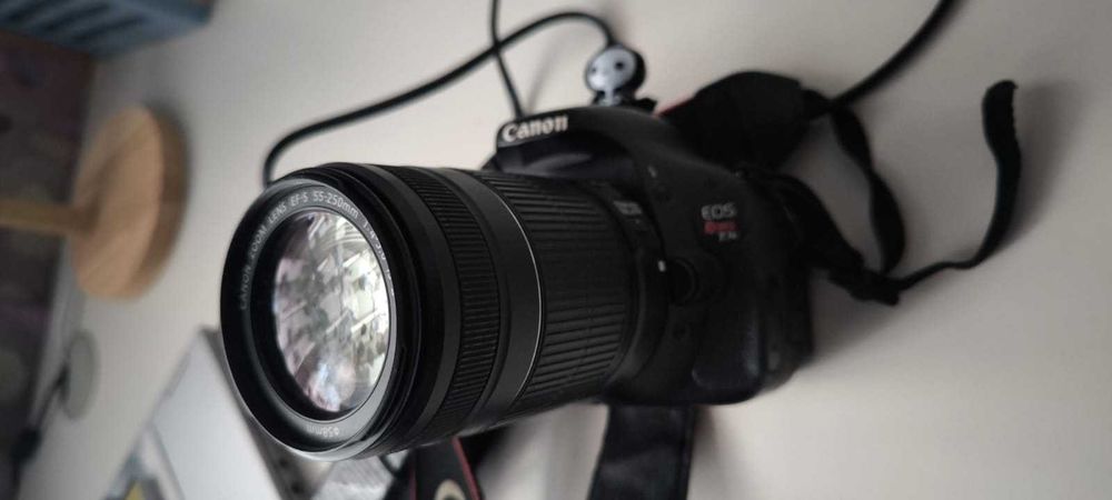 Canon 600D и три объектива — отличная зеркальная камера для начинающих