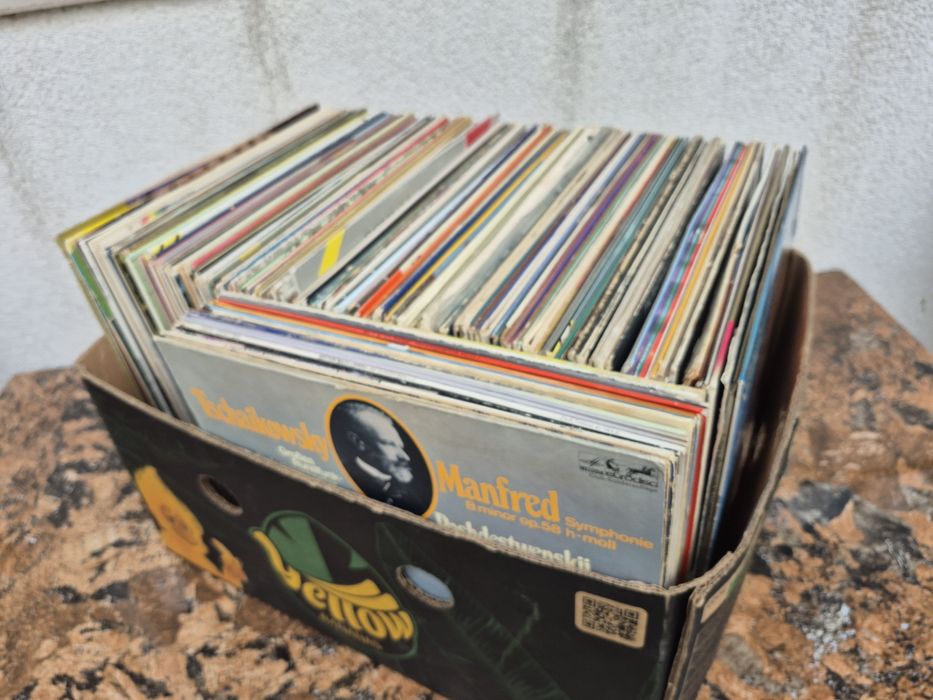 Lot 148 lp Discuri Vinil colectie  in stare buna cu muzica clasică 
-