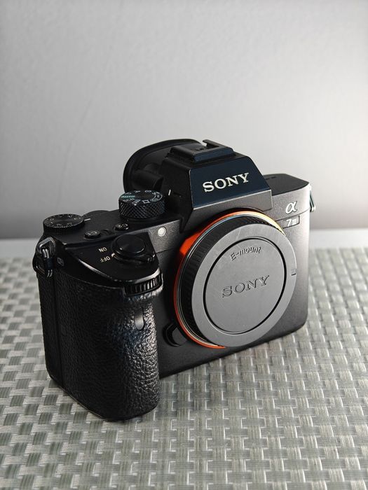 Sony A7iii безогледален фотоапарат + подаръци
