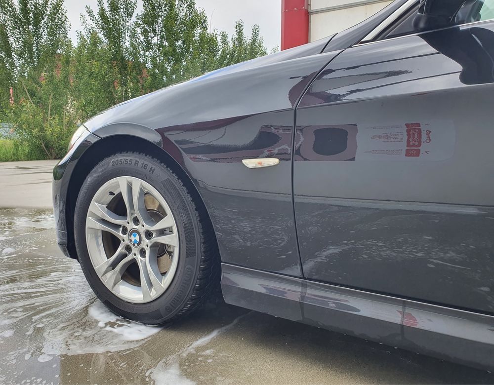 Bmw seria 3  2010
