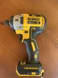 Masina de insurubat cu impact pe acumulator DeWALT DCF